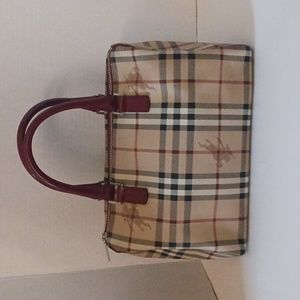Burberry Brown house check and leather boston shoulder Bag T031